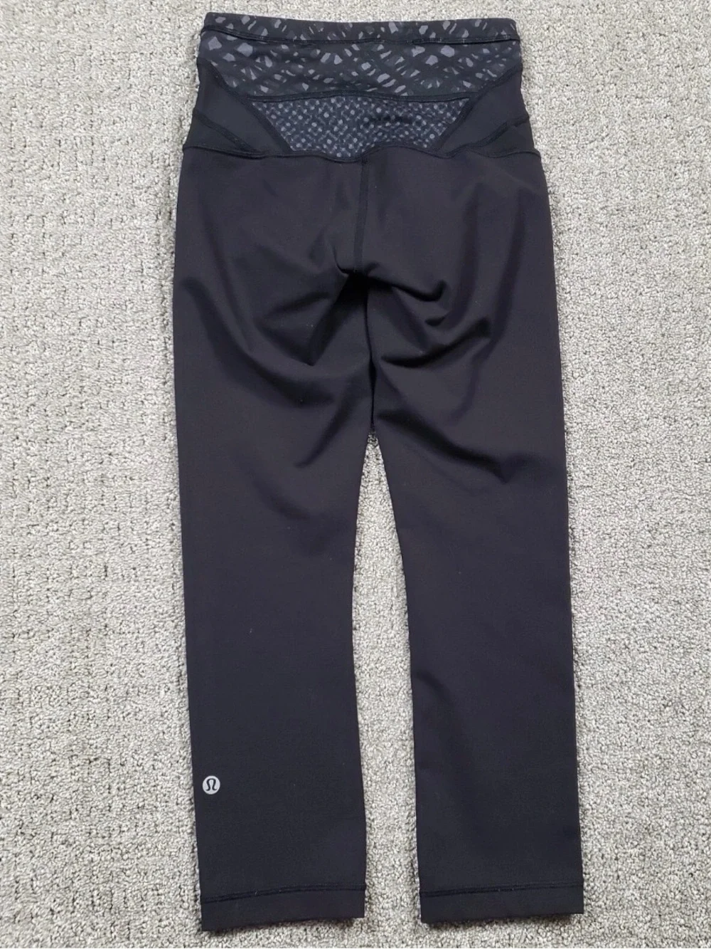 Lululemon Athletica Wunder Under Crop Reversible High Rise leggings size 4